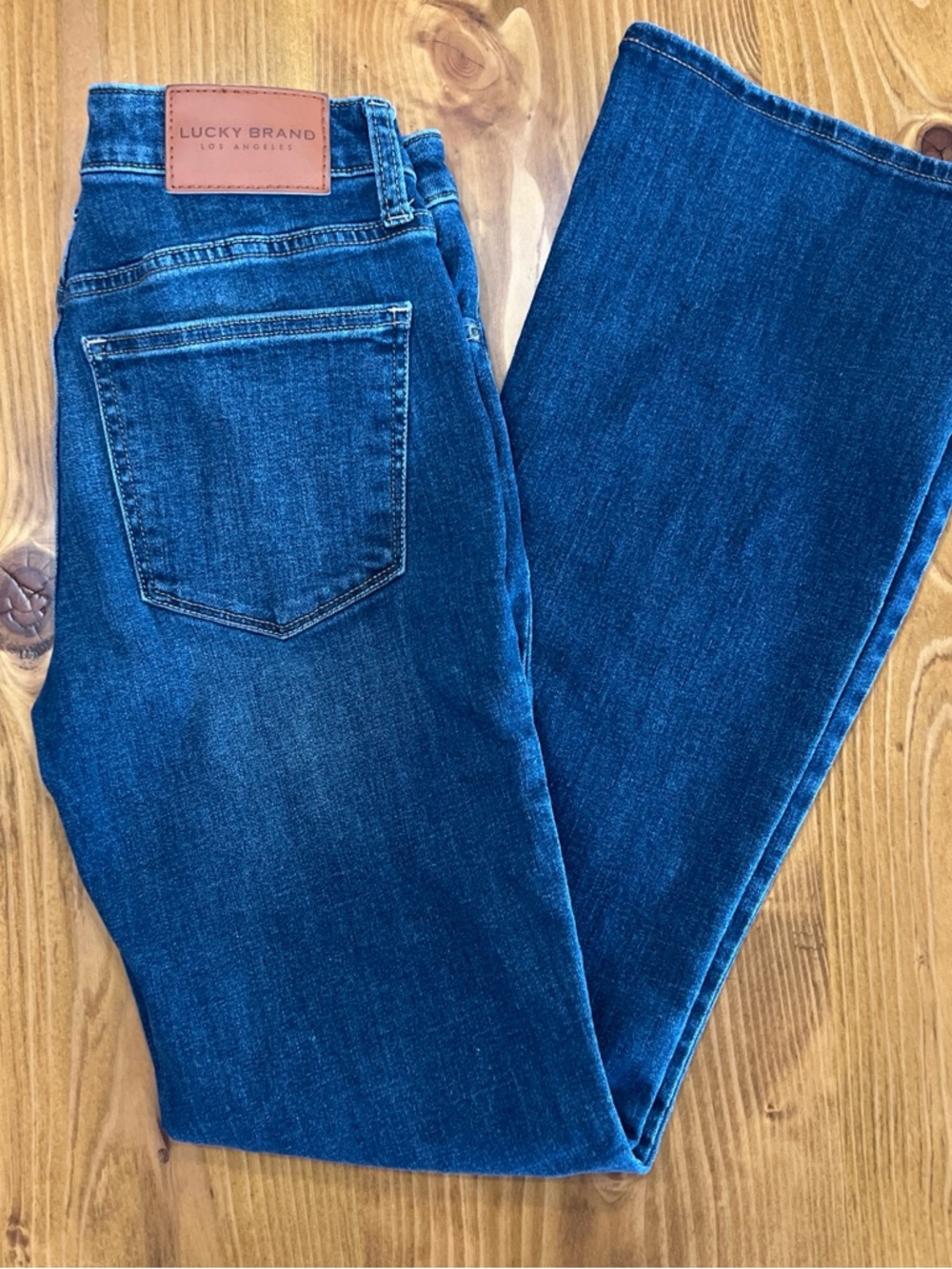 Lucky Brand Jeans Women’s Size 6  Regular Boot Leg Dark Wash